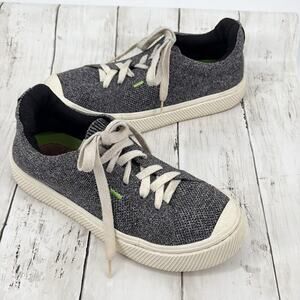 Cariuma Women’s IBI Low Top Knit Lace Up Sneaker Stone Gray Womens Size 8.5